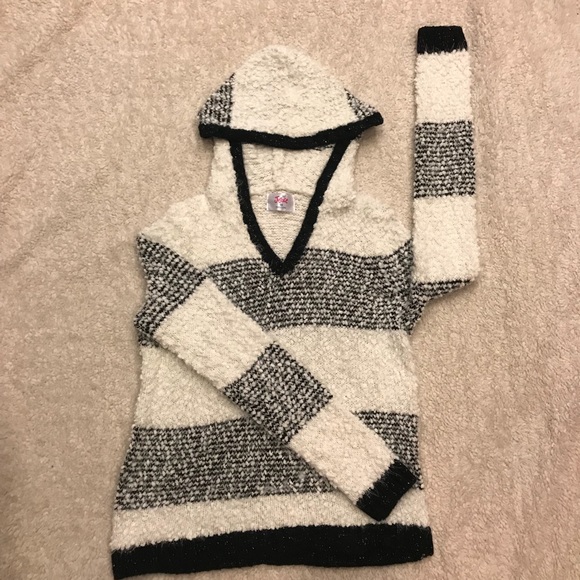 Justice sweater - Picture 6 of 6